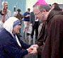Bishop O'Malley in his Capuchin habit greeting old friend Mother Teresa - photo by Jack Iddon